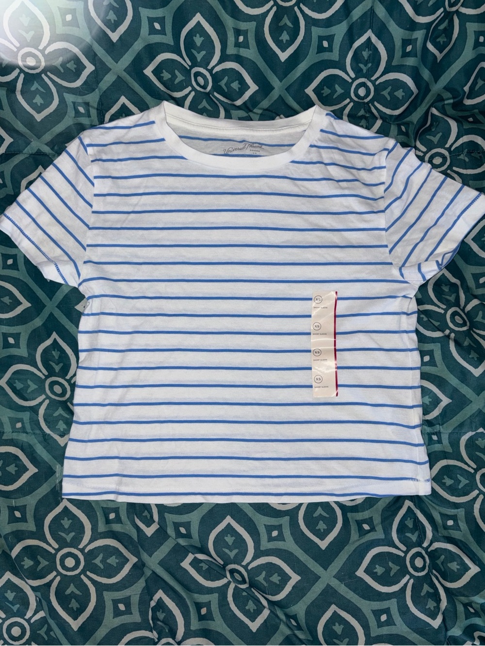 Women’s Universal Thread Crewneck T-Shirt